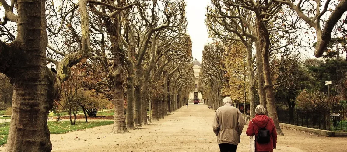 fall, couple, paris-4429589.jpg